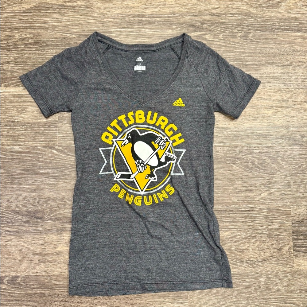 Adidas Pittsburgh Penguins V-Neck Tee Gray Logo Shirt Size S